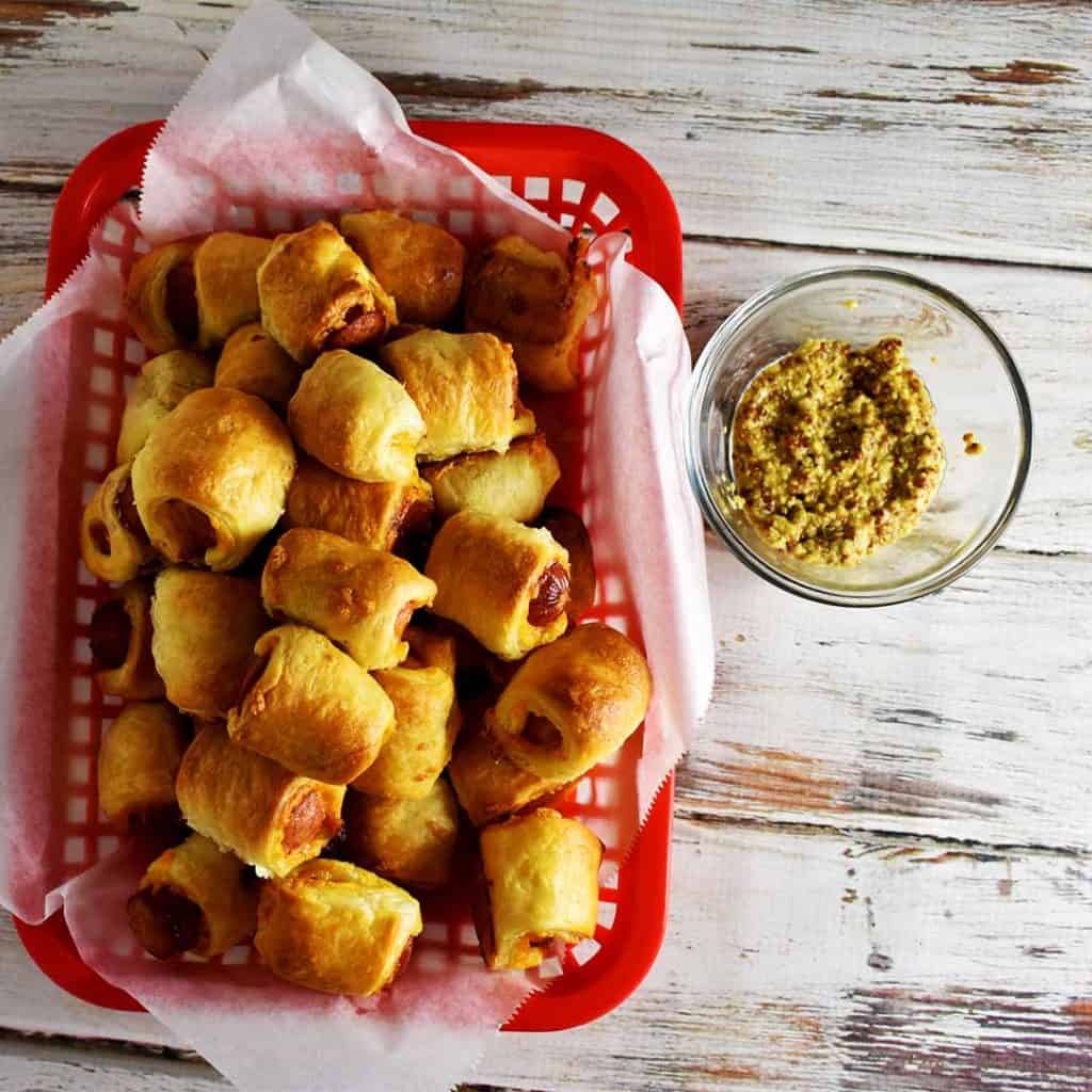 Pigs in a Blanket - Easy Party and Tailgate Recipe | Nerd Chefs