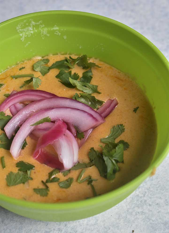 Red Curry Coconut Queso